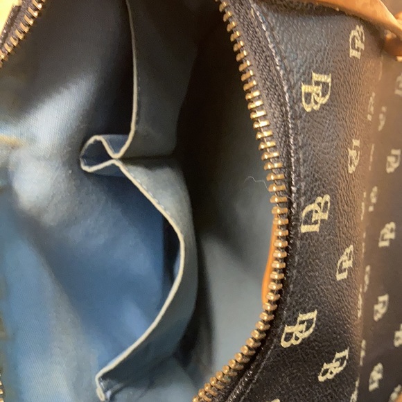 Beautiful Dooney and Bourke bag - Picture 8 of 10